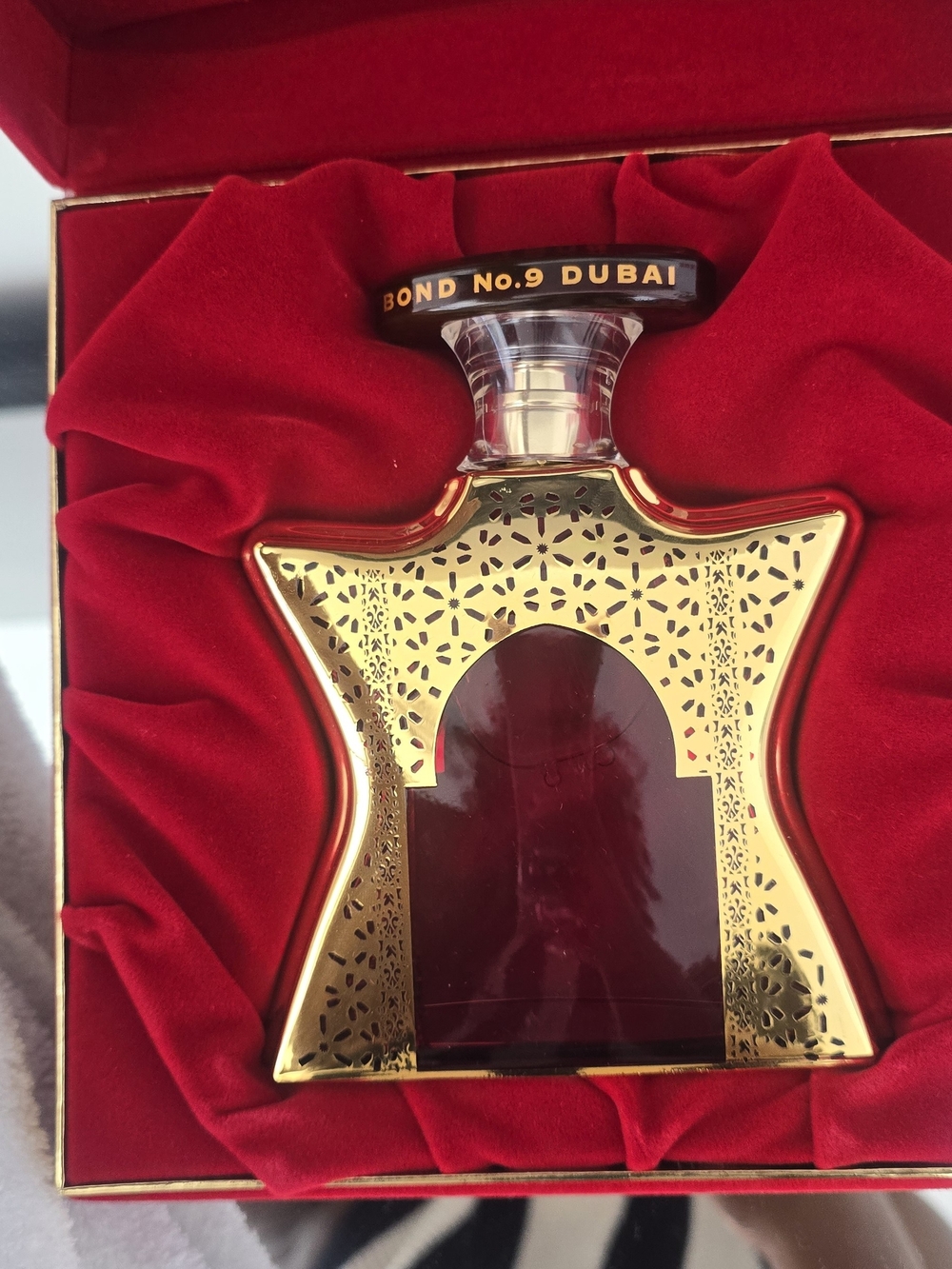 Bond No.9 Dubai Red and Gold Decorative Fragrance Bottle